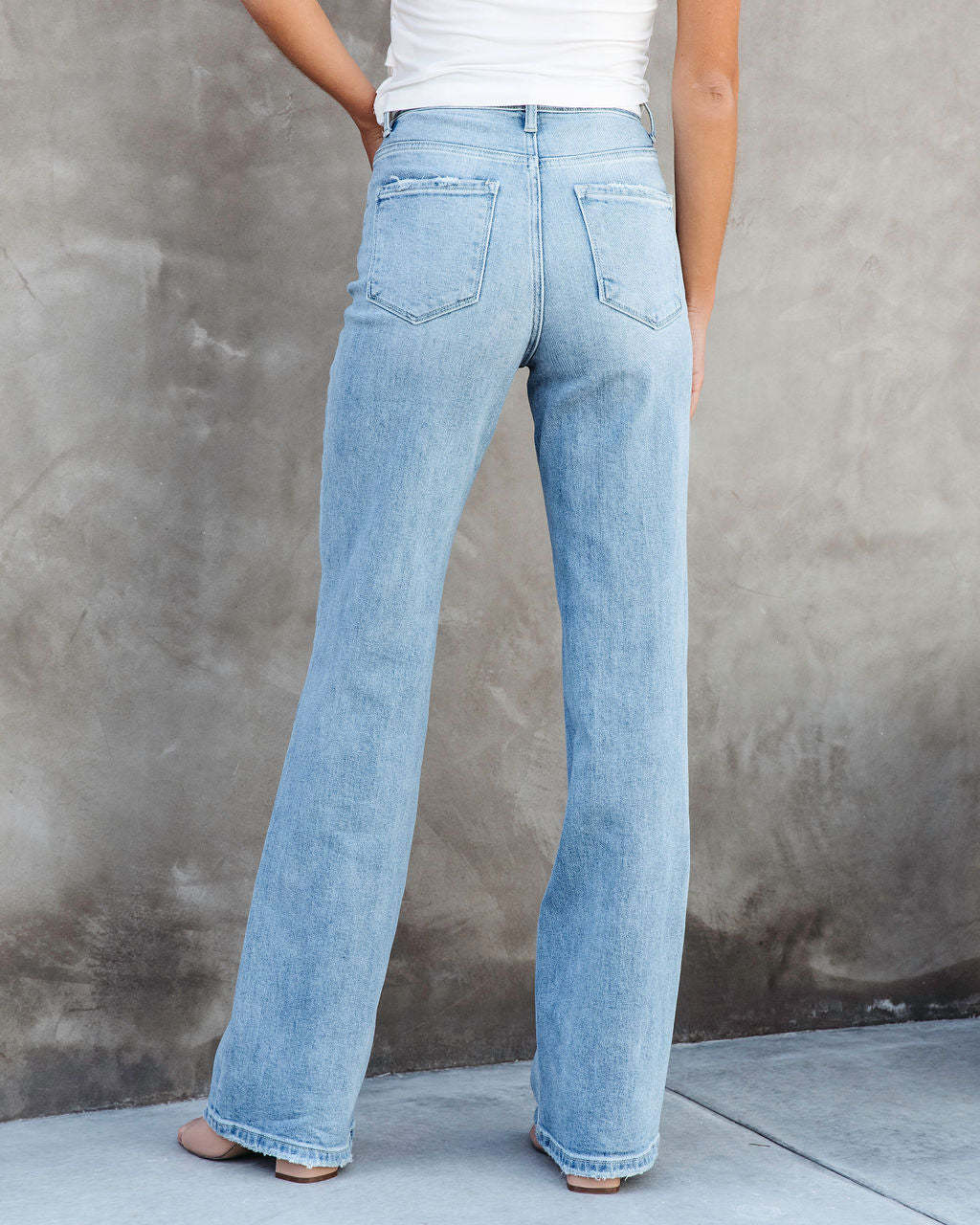 Straight-Leg-Jeans